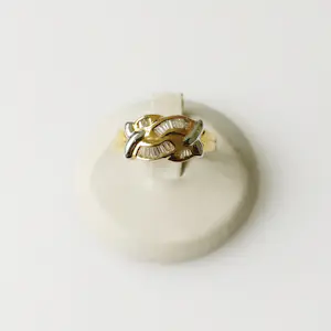 Diamanten ring van 0,32 karaat kopen? Bied vanaf 650!