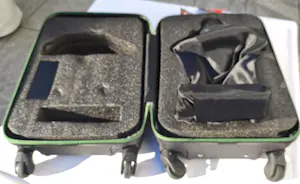 Richard Orlinski - KONG SPEAKER (Kaki Mat) inkl. Trolley / Koffer – Skulptur kopen? Bied vanaf 375!