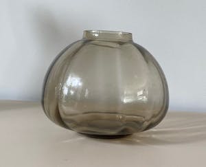 Willem Rozendaal - Mira vaas No. 3 - Fumi kleur kopen? Bied vanaf 1!