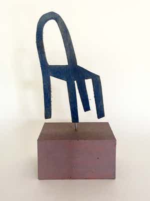 Klaas Gubbels - houten object ‘Blauwe stoel’ verkocht voor € 395!