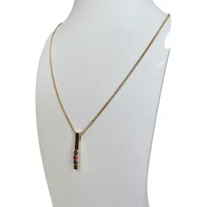 14 kt Geelgouden colier met saffier en robijn kopen? Bied vanaf 350!