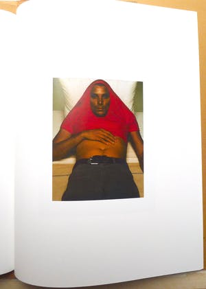 Inez van Lamsweerde - 'Photographs' kopen? Bied vanaf 25!