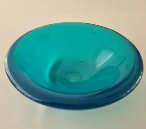 Vincent de Rijk - Azure blauw epoxy kom/ schaal van Vincent de Rijk voor RiRa. kopen? Bied vanaf 350!