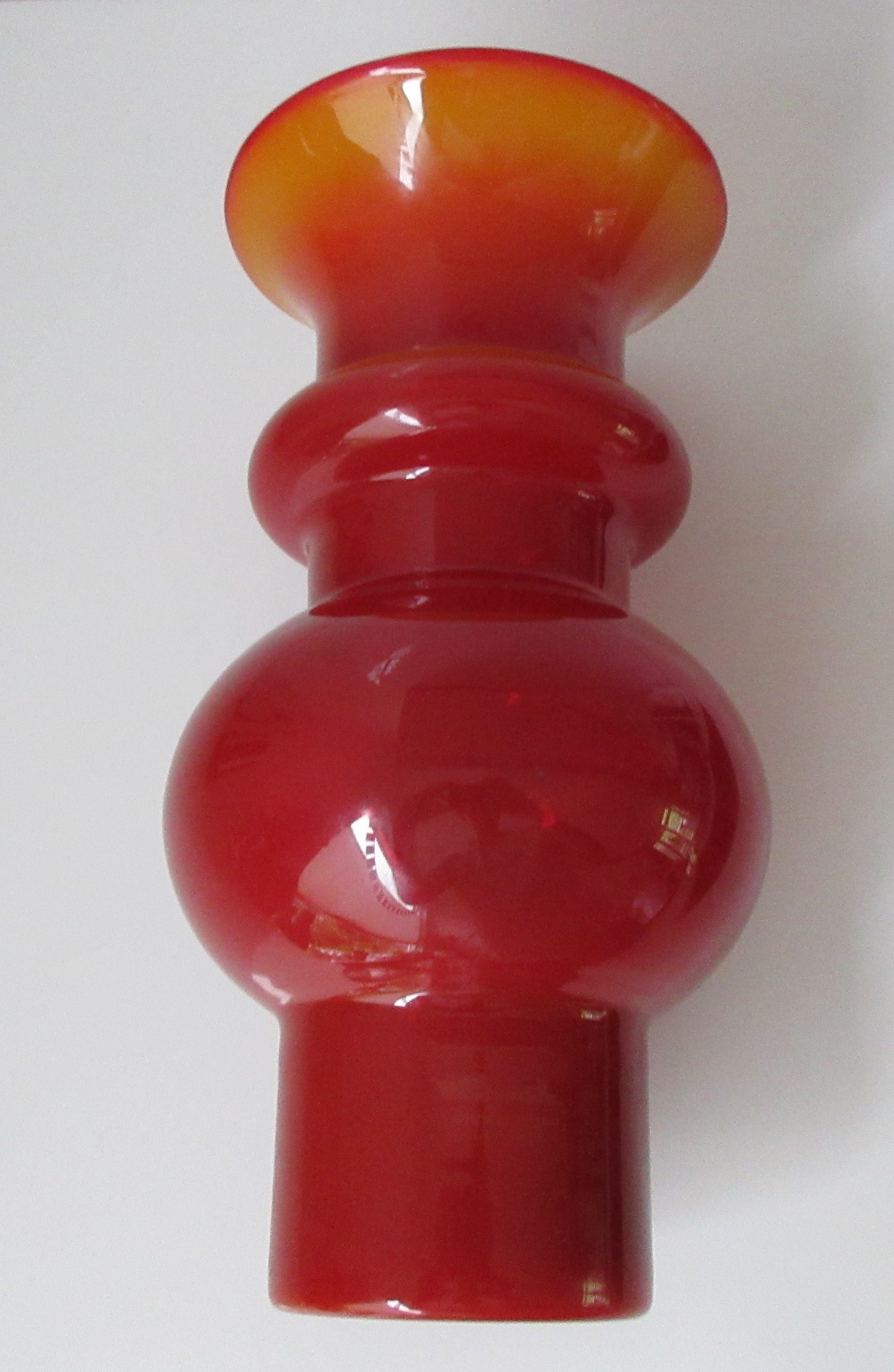 Empoli Glas - Sixties cased rood-oranje hand geblazen vaas kopen? Bied vanaf 34!