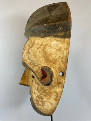 Galoa - 211126 - Tribal used African Galoa mask - Gabon. kopen? Bied vanaf 45!