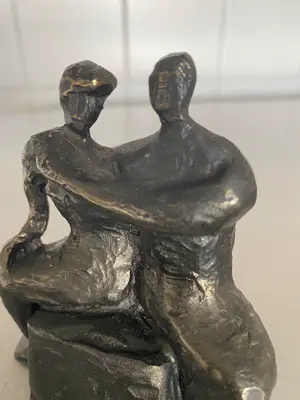 Niet of onleesbaar gesigneerd - schouder aan schouder kopen? Bied vanaf 1!