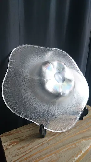 Willem Rozendaal - Helderglazen schaal met tincraquelé en luster "Coquille" (1937) kopen? Bied vanaf 1!