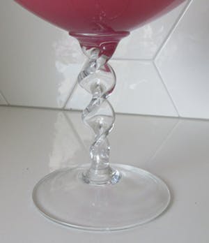 Empoli Glas - XL zachtroze bokaalvaas met gedraaide voet kopen? Bied vanaf 10!
