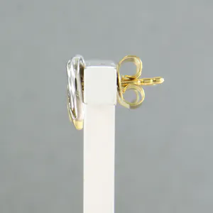 14k bicolour gouden oorknoppen bezet met briljant geslepen diamant tot 0,02ct kopen? Bied vanaf 1!