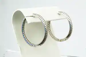 Exclusief paar massief 14 Krt witgoud & diamanten oorstekers - 0.80ct E/VS verkocht voor € 580!