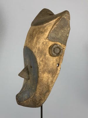 Fang - 190524 - Old Tribal used African Mask from the Fang - Gabon. kopen? Bied vanaf 45!