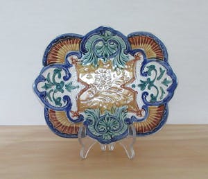 Niet of onleesbaar gesigneerd - Italiaans Antiek Majolica schaaltje kopen? Bied vanaf 1!