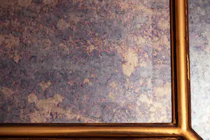 Niet of onleesbaar gesigneerd - Antiker dekorativer Wandspiegel - Jugendstil - Gealtertes venezianisches Glas kopen? Bied vanaf 1!