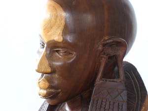 Niet of onleesbaar gesigneerd - Buste Massai-vrouw. kopen? Bied vanaf 10!