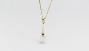 14k gouden collier met een zoetwater parel kopen? Bied vanaf 160!