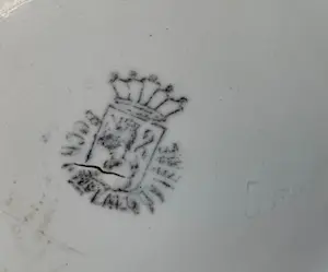 Niet of onleesbaar gesigneerd - Boch La Louviere - 19e eeuwse loodglazuren tonnetje kopen? Bied vanaf 1!