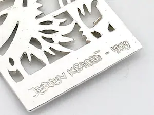 Jeroen Krabbé - Zilveren broche/hanger kopen? Bied vanaf 45!