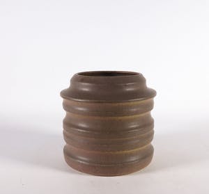 Jan Haans - Aardewerk, Geribbelde vaas door de Porceleyne Fles Delft kopen? Bied vanaf 1!