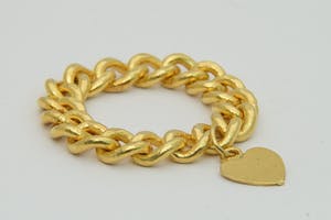 2535 - mooie 22 karaats geel-gouden schakelring met harthangertje - gekeurd kopen? Bied vanaf 370!