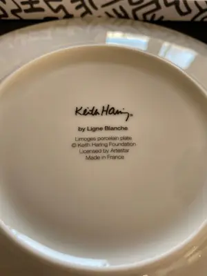 Keith Haring - Handgeschilderd porseleinen verzamelbord wit/goud (Limited Edition) kopen? Bied vanaf 150!