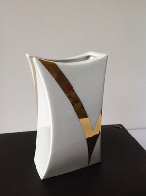 Rosenthal - Jan van der Vaart Convex vaasje 1990 porselein met goud kopen? Bied vanaf 59!