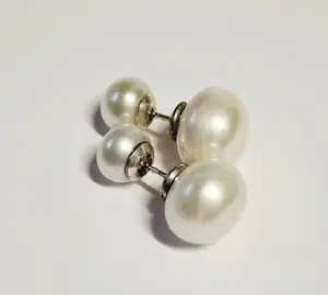 Nieuwe natuurlijke parel dubbelzijdige omkeerbare,crème witte oorsteker kopen? Bied vanaf 90!