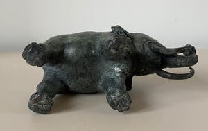 Niet of onleesbaar gesigneerd - Bronzen beeld van een Indische Olifant kopen? Bied vanaf 1!
