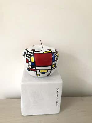 Marianne Bey - Like Apple / Mondriaan style verkocht voor € 50!