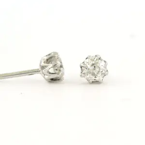 14k witgouden solitair oorknoppen met Bolsjewiek geslepen diamant 1.00ct kopen? Bied vanaf 750!