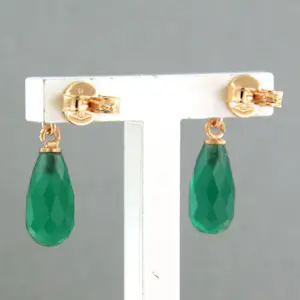 18k gouden oorhangers met chalcedoon en briljant geslepen diamant tot. 0.28ct kopen? Bied vanaf 350!
