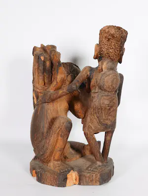 Niet of onleesbaar gesigneerd - Houten beeld, Vrouw met man, afkomstig uit Ivoorkust kopen? Bied vanaf 1!