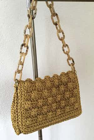 Niet of onleesbaar gesigneerd - Handtas Crochet bubble bag van designer Irina Papadopoulos verkocht voor € 10!