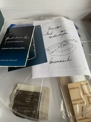 Panamarenko - Bouwdoos "Vliegend Eiland" kopen? Bied vanaf 1200!