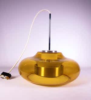 RAAK Lampen - Vintage Hanglamp met gekleurd glas verkocht voor € 80!