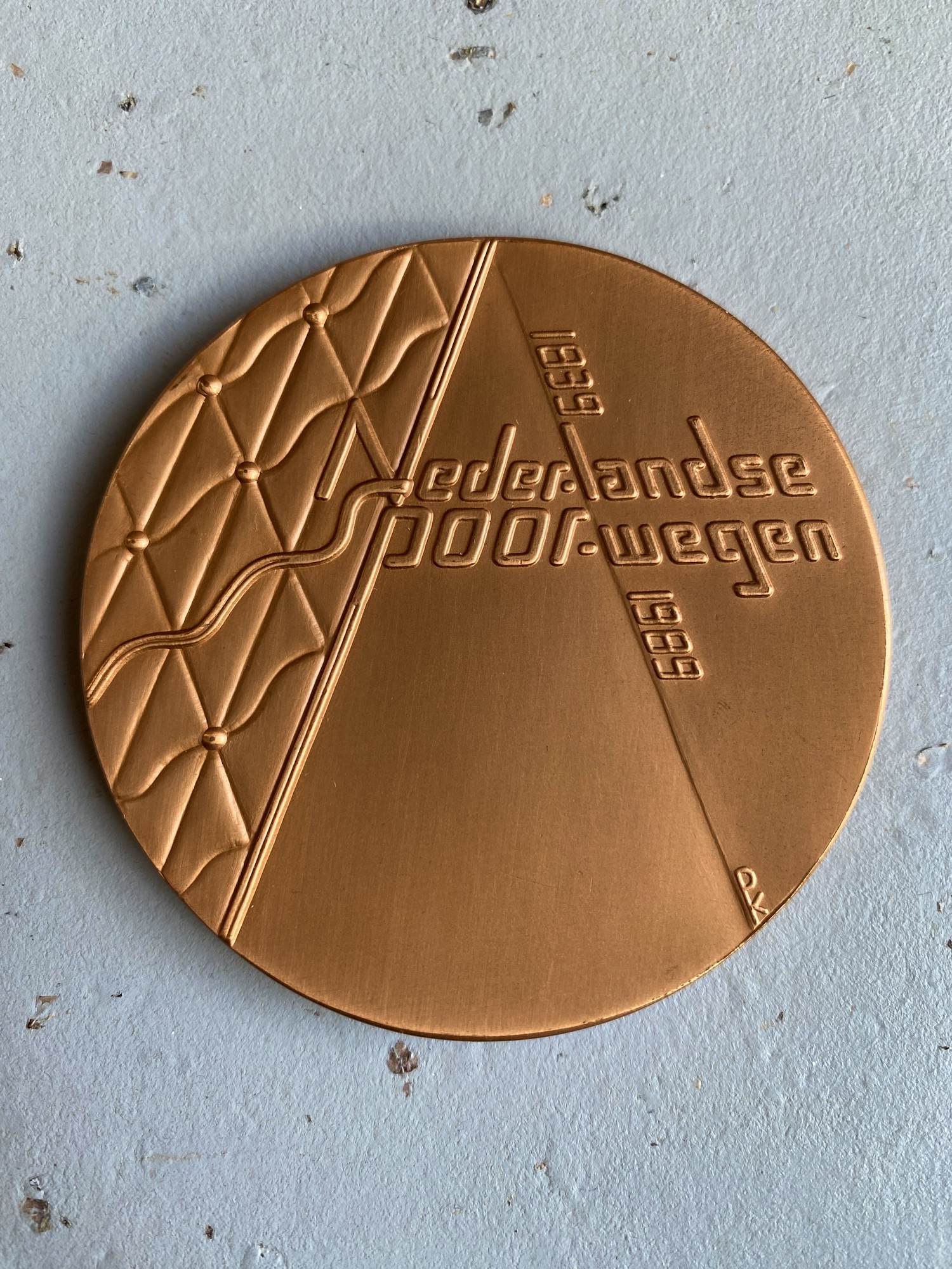 Lucie Nijland - Penning “150 Jaar Nederlandse Spoorwegen 1839–1989” – roodkoper Ø65 mm kopen? Bied vanaf 20!