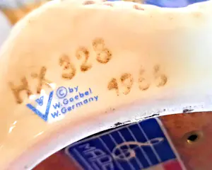 Porzellanfabrik W. Goebel - Engel Figur Keramik Spieluhr HX328 von 1965 spielt Stille Nacht Höhe 17 cm kopen? Bied vanaf 70!