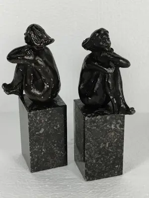 Niet of onleesbaar gesigneerd - A beautiful bronze statue of Dreamer kopen? Bied vanaf 1!