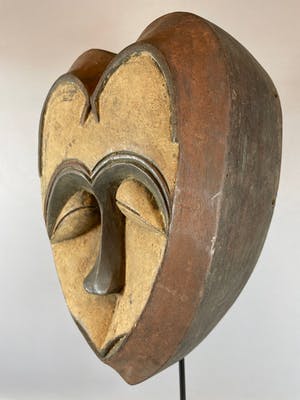 Kwele - 220311 African Kwese love mask - Congo. kopen? Bied vanaf 45!