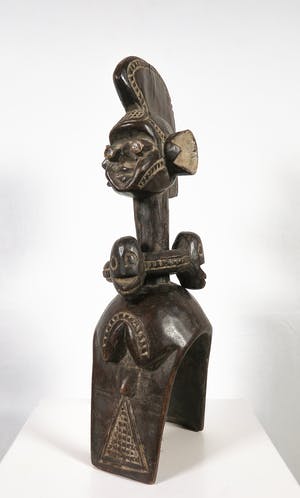 Waja - Ceremonieel beeld met houten halssieraad kopen? Bied vanaf 1!