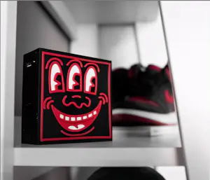 Keith Haring - ToyQube X Keith Haring - 4" SoundQube (Black) kopen? Bied vanaf 200!