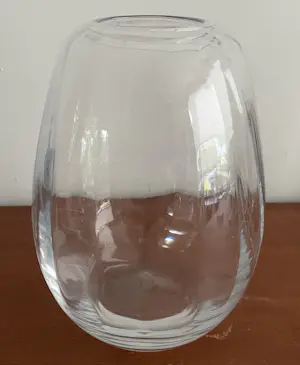 Kristalunie Maastricht - Vaas met verticale optiek kopen? Bied vanaf 20!