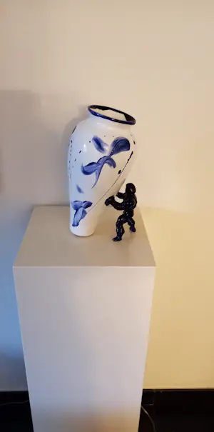 Jasmin Djerzic - Vaas 'Superhero' kopen? Bied vanaf 105!