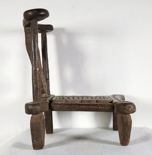 Guro - Bewerkte stoel met leuning kopen? Bied vanaf 1!