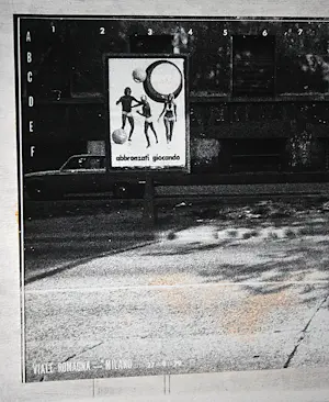 Rolf Weijburg - Detail in Italië (Milaan) -ets 1/10 en fotocollage -zeer vroeg werk (1980) kopen? Bied vanaf 100!