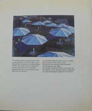 Christo - Vier uitgaven van Christo en Jaenne Claude, samen met 12 kunstkaarten kopen? Bied vanaf 50!
