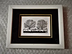 Joke Varkevisser-Kooi - Bijzonder knap miniatuur geknipte voorstelling "Paard onder bomen" gesigneerd kopen? Bied vanaf 28!