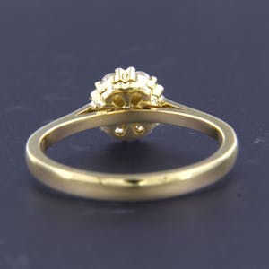18K Goud - geel gouden ring bezet met briljant geslepen diamant kopen? Bied vanaf 550!