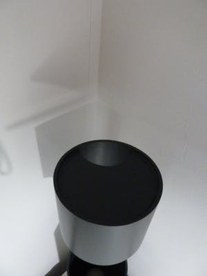 Niet of onleesbaar gesigneerd - Design tafellamp (geïnspireerd) op een vintage versie uit de jaren‘70. kopen? Bied vanaf 1!