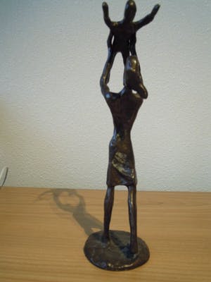 Corry Ammerlaan - Prachtig gesigneerd beeld - moeder met kind kopen? Bied vanaf 45!