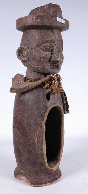 Yoruba - Bijzondere spleettrom van de medicijnman met botten kopen? Bied vanaf 70!